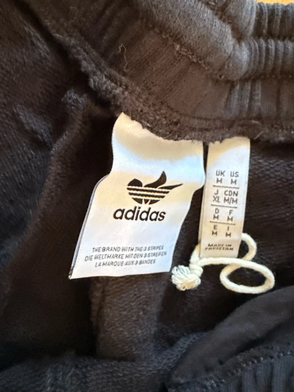 Adidas Originals Multi-Graphic Sweat Shorts – Black – Men’s Medium